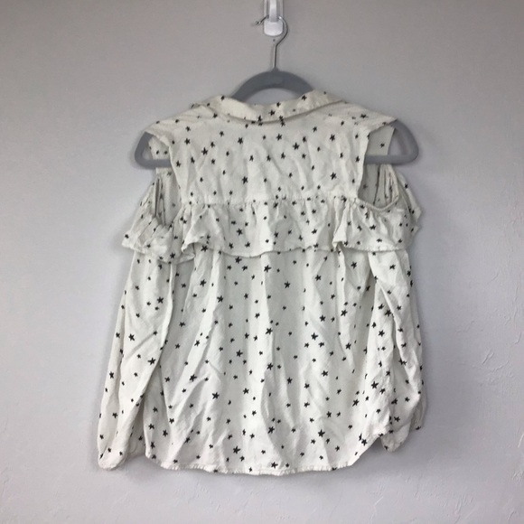 Kids Loose Cold Shoulder Ruffle Star Top - Picture 8 of 8